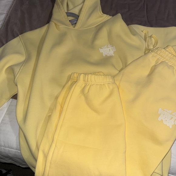 White Fox Set 💛 - Picture 4 of 7